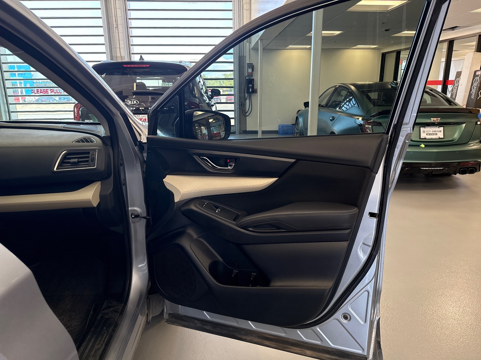 Used 2022 Ice Silver Metallic Subaru Premium image 15