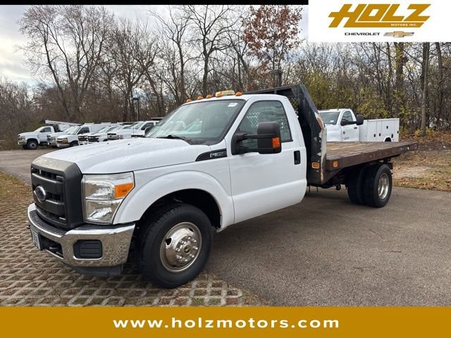 2015 Ford F-350 Super Duty Chassis Cab XL