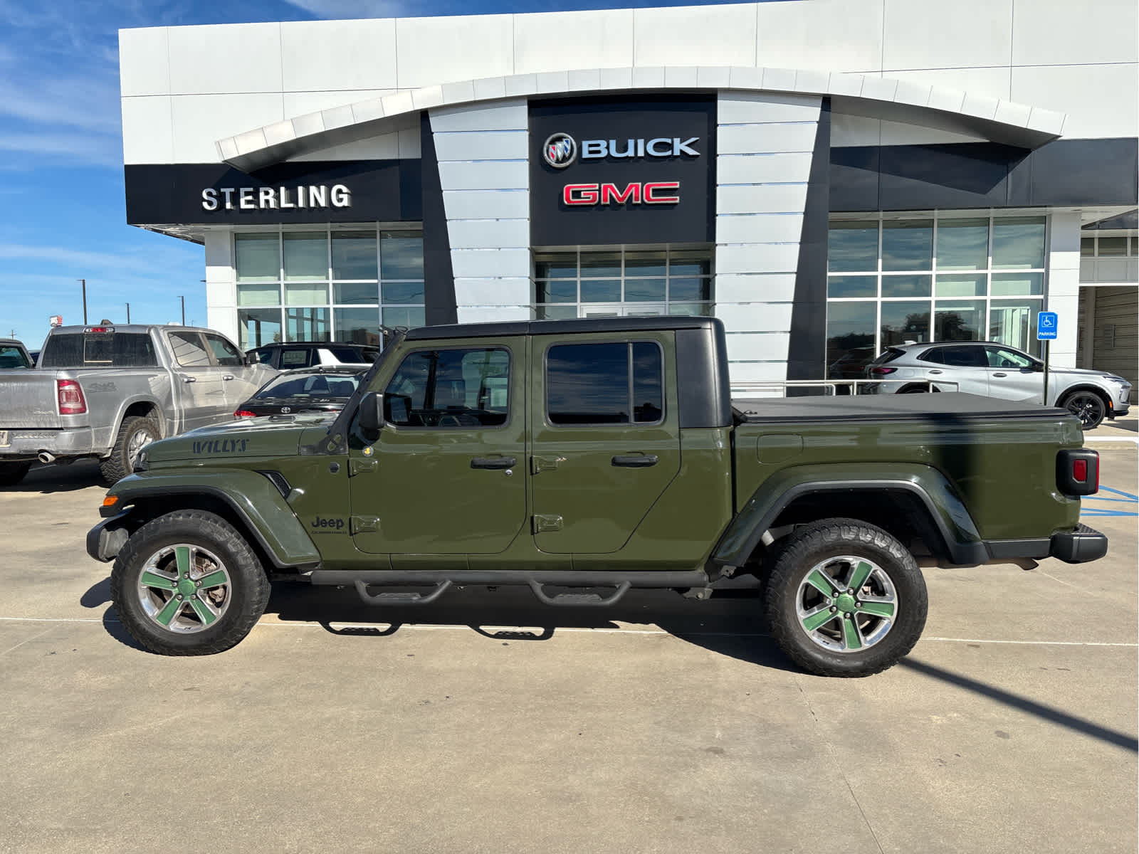 2023 Jeep Gladiator WILLYS's photo