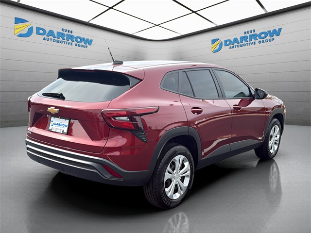 2025 Chevrolet Trax LS photo 5