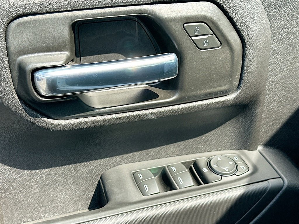 2025 Chevrolet Silverado 1500 Custom Trail Boss photo 11