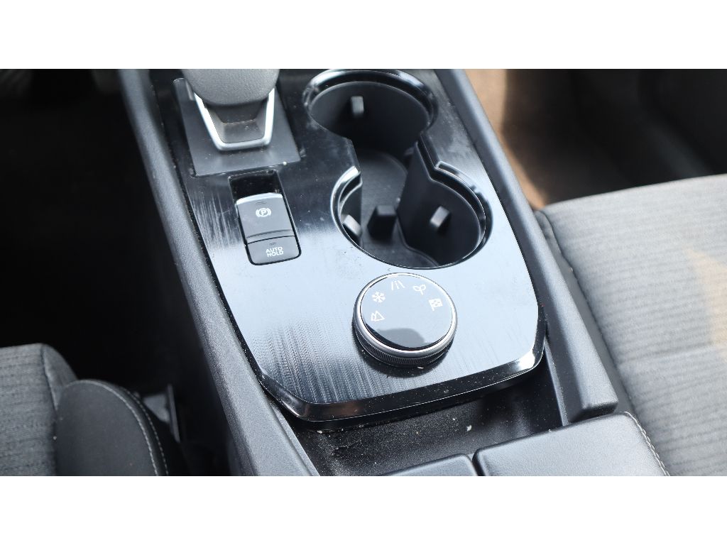 2023 Nissan Rogue SV photo 22