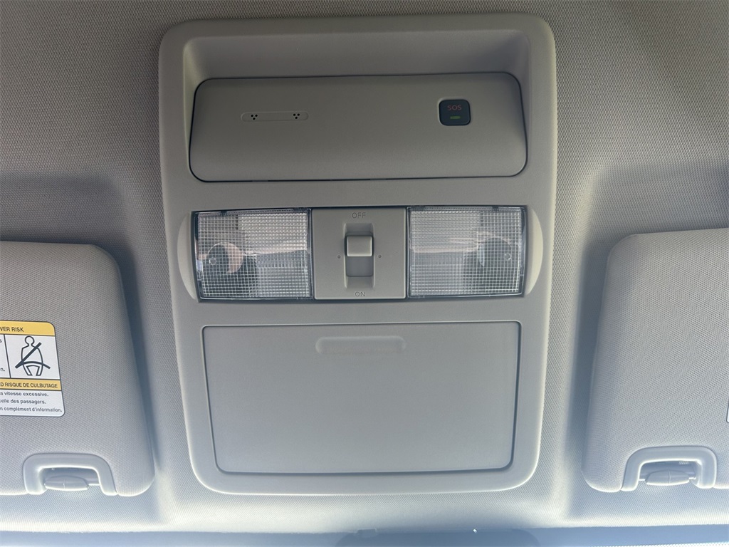 2025 Nissan Frontier Crew Cab SV photo 13