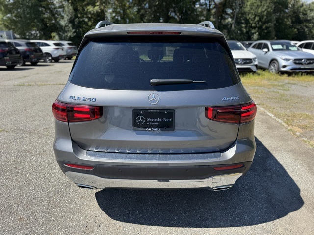 2026 Mercedes Benz GLB 250 4MATIC photo 3