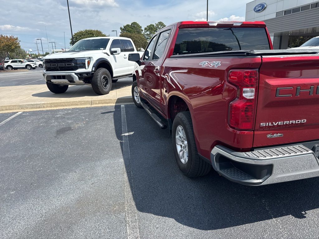 2021 Chevrolet Silverado 1500 LT photo 9
