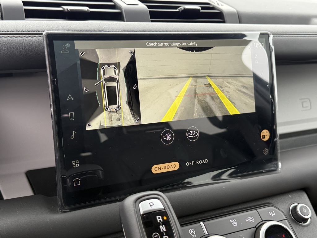 2025 Land Rover Defender 130 S photo 19