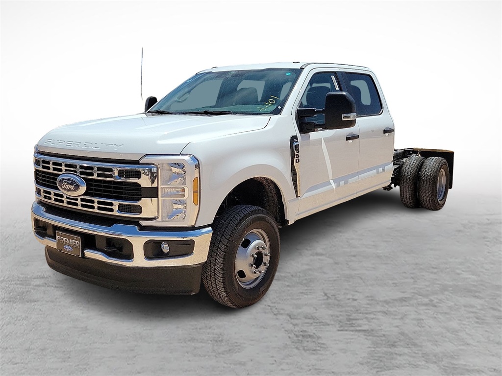 2025 Ford F-350 photo 5
