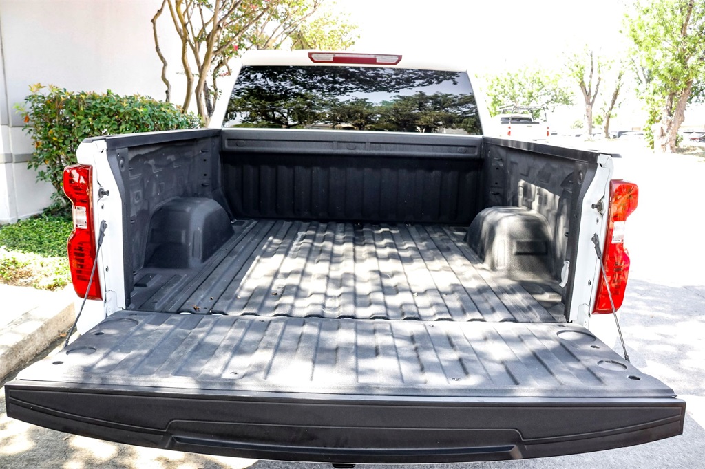 2023 Chevrolet Silverado 1500 Custom photo 28