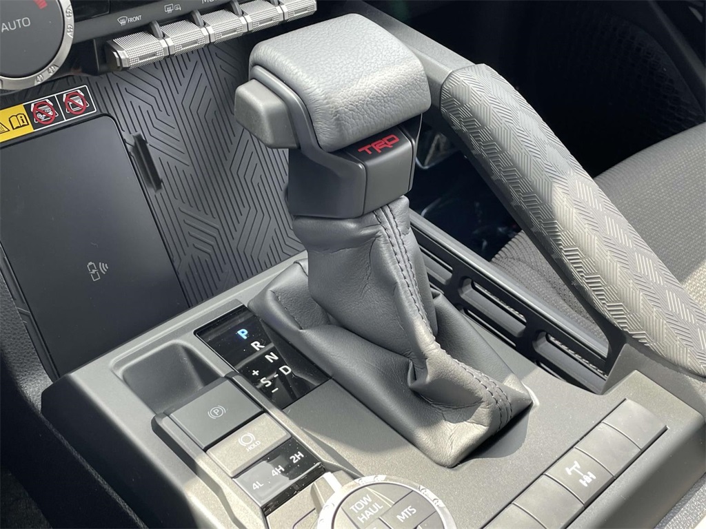 2025 Toyota 4Runner TRD Off-Road photo 27
