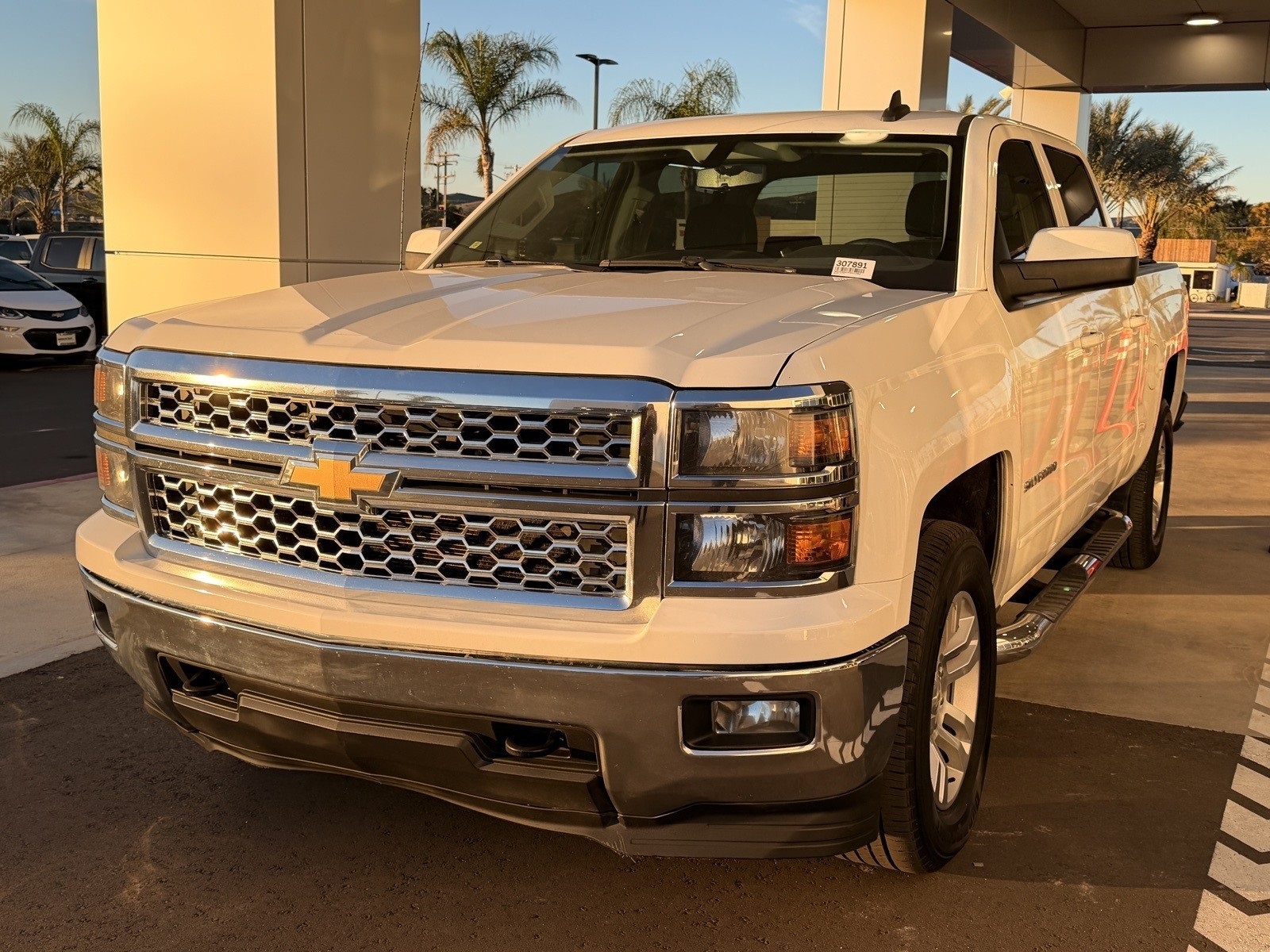 2015 Chevrolet Silverado 1500 LT photo 3