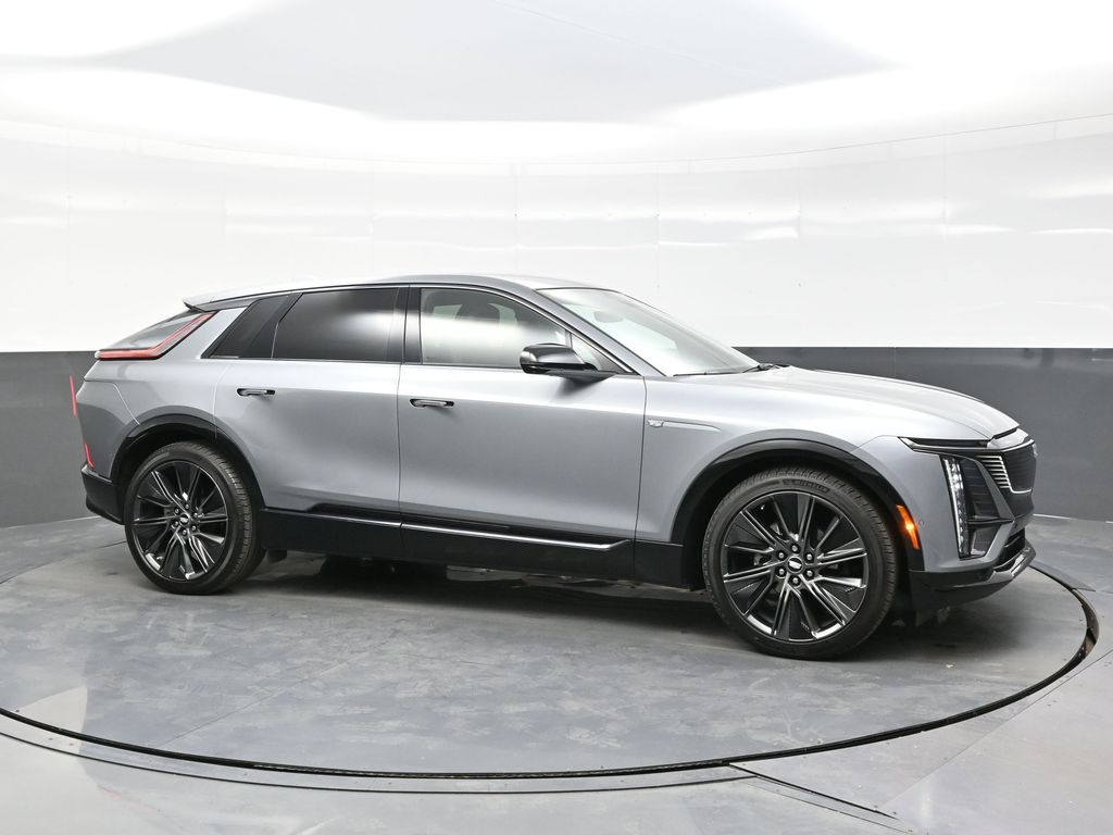 2024 Cadillac Lyriq Sport photo 7