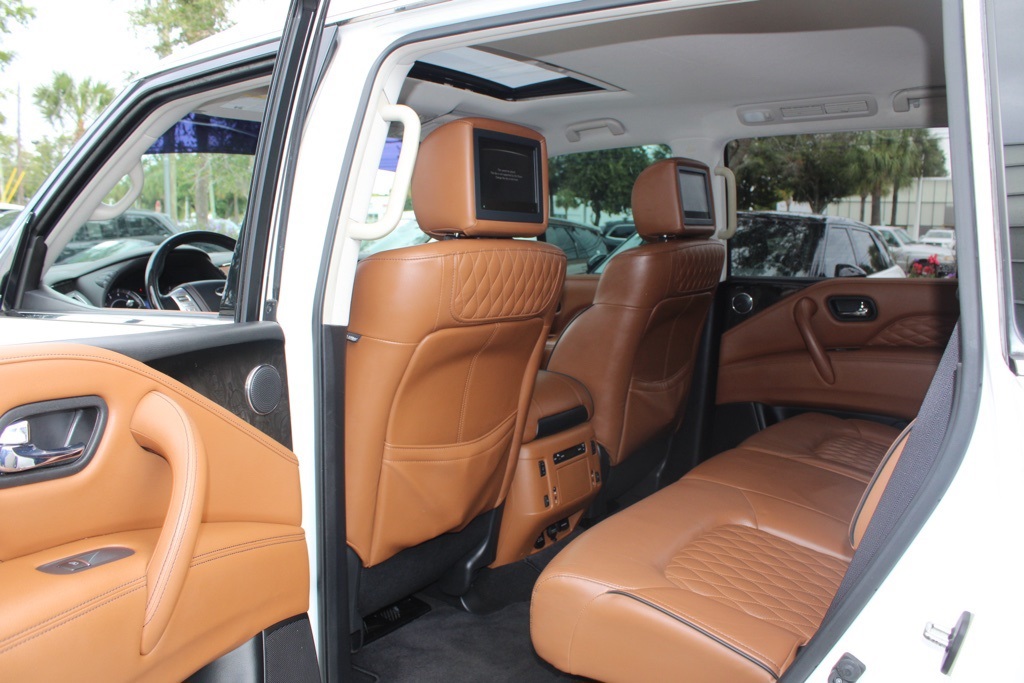 2019 Infiniti QX80 Luxe photo 25