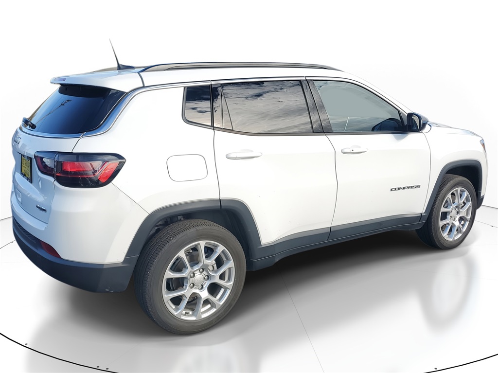 2024 Jeep Compass Latitude Lux Altitude photo 4