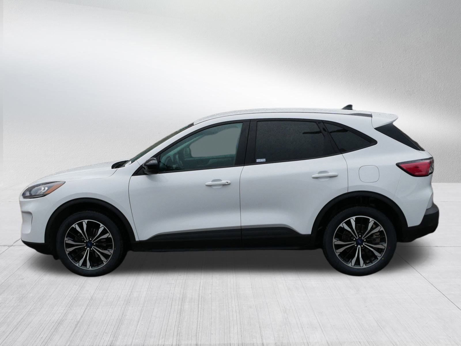 2022 Ford Escape SE photo 3