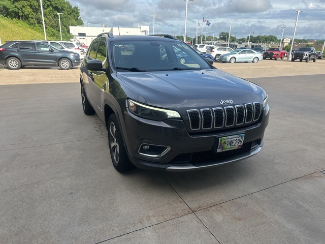 Used 2020 Jeep Cherokee Limited with VIN 1C4PJMDX6LD574321 for sale in Winona, Minnesota
