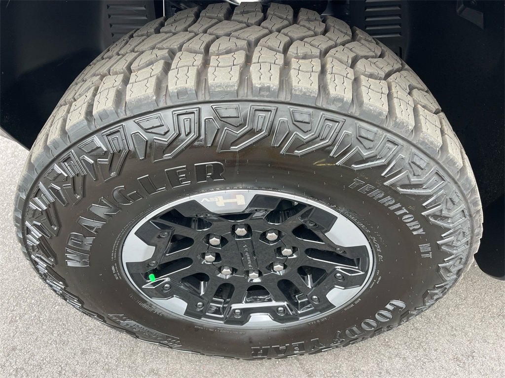 2025 Gmc Hummer EV Pickup photo 36
