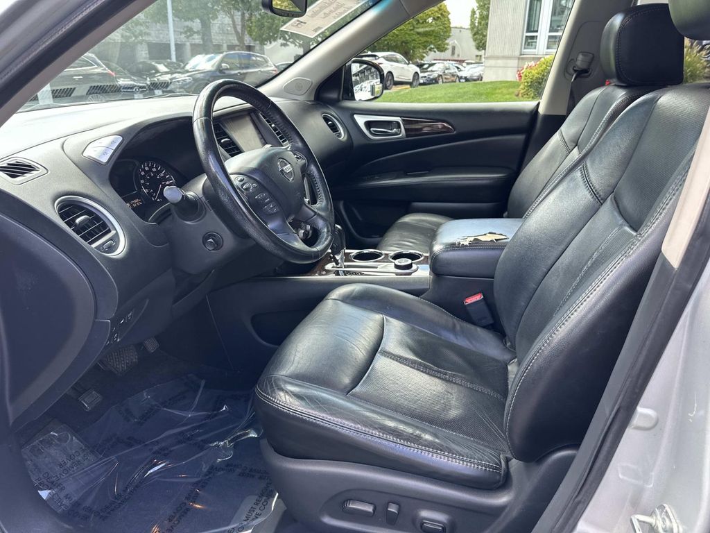 2014 Nissan Pathfinder Platinum photo 38