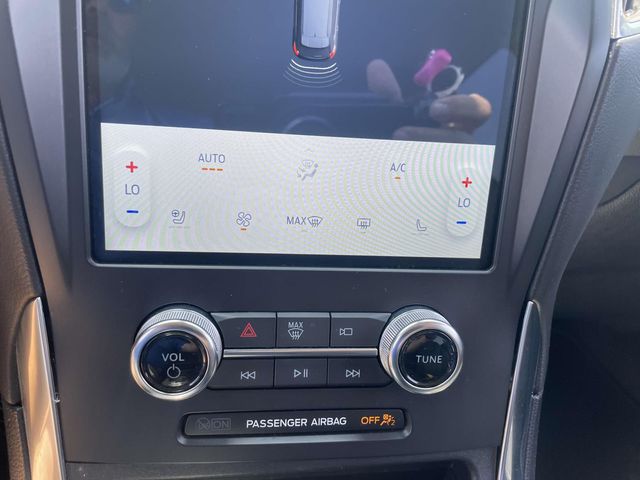 2024 Ford Edge Titanium photo 23