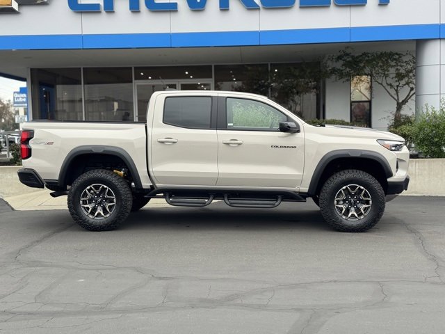 2026 Chevrolet Colorado ZR2 photo 4