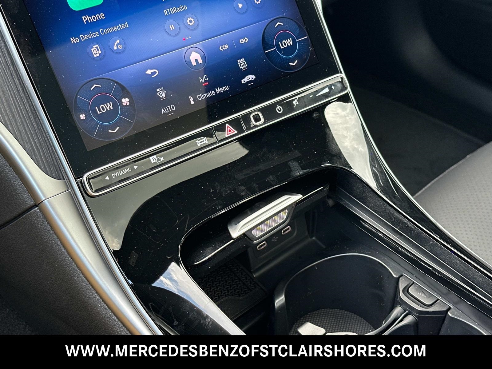 2025 Mercedes Benz C 300 4MATIC photo 24