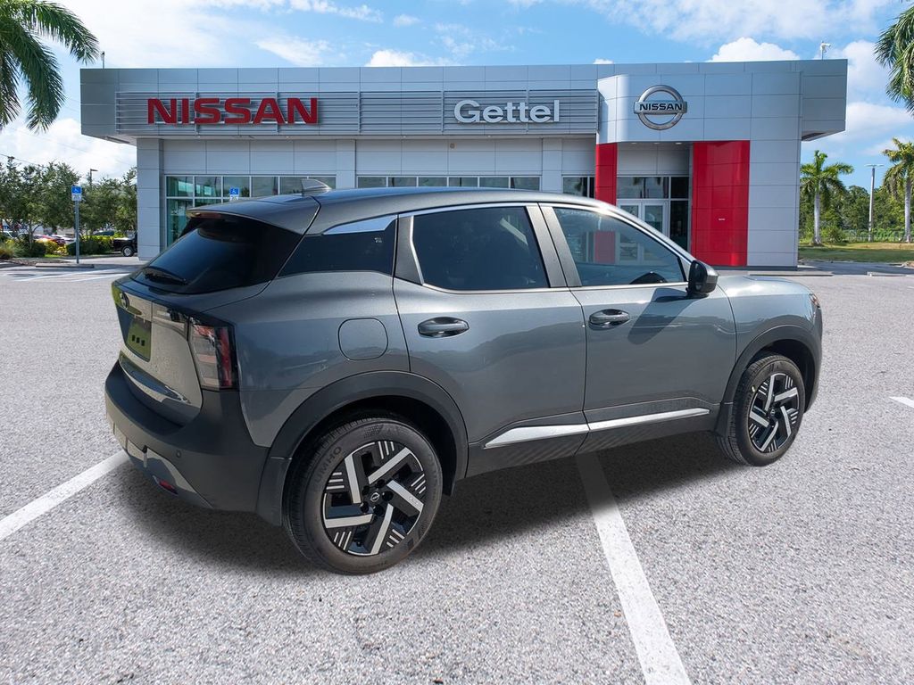 2025 Nissan Kicks SV photo 5