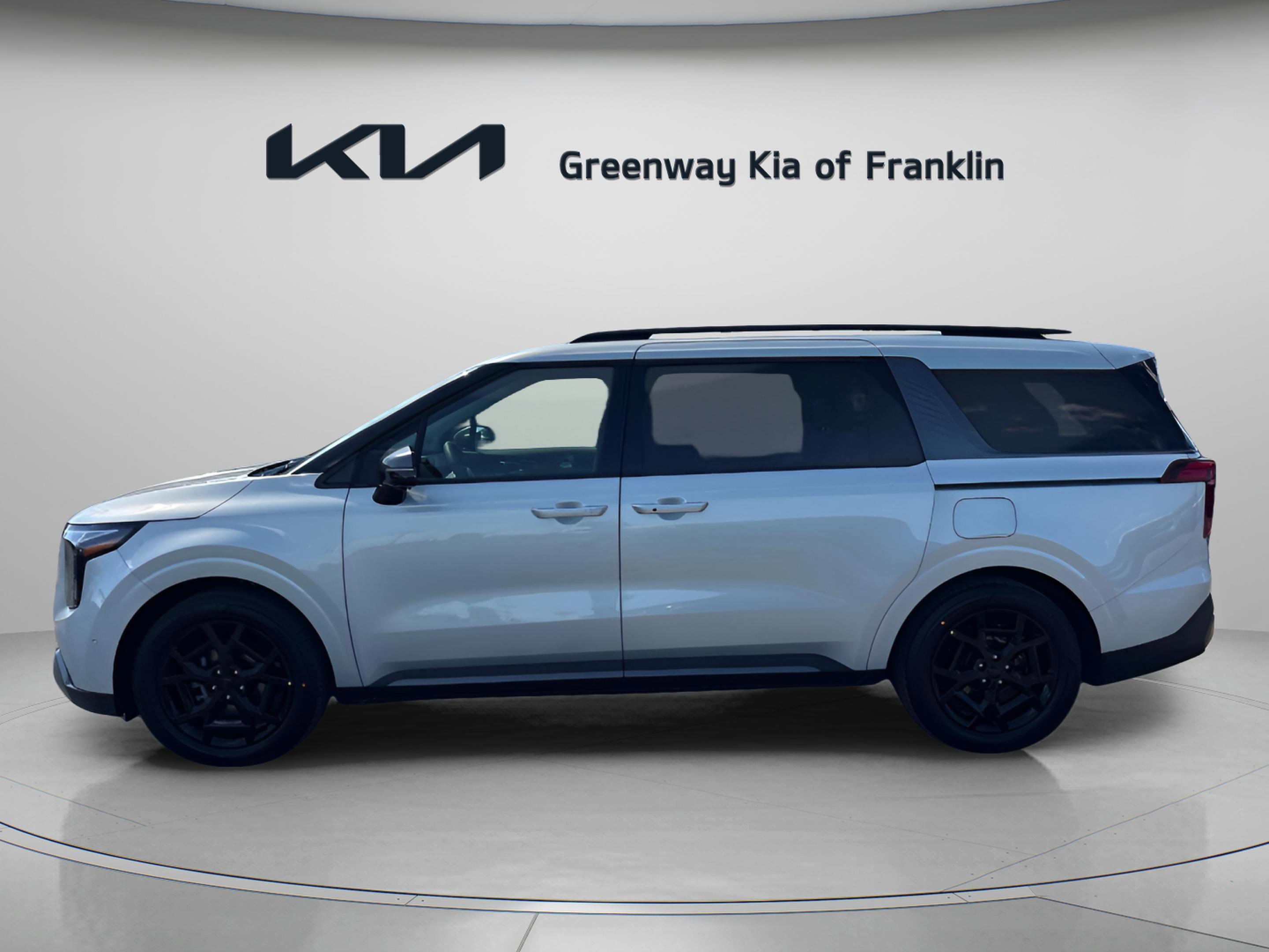 2026 Kia Carnival SX photo 4