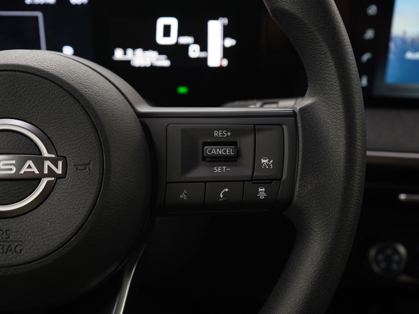 2025 Nissan Kicks SV photo 19