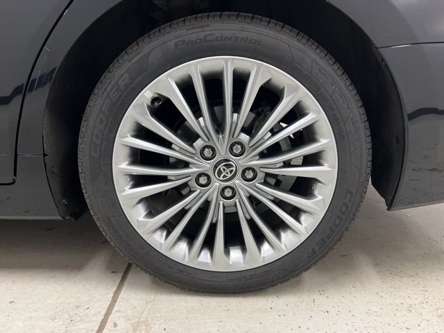 2021 Toyota Avalon Limited photo 4
