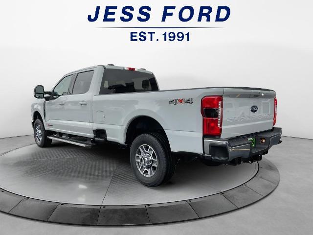 2026 Ford F-350 Lariat photo 3