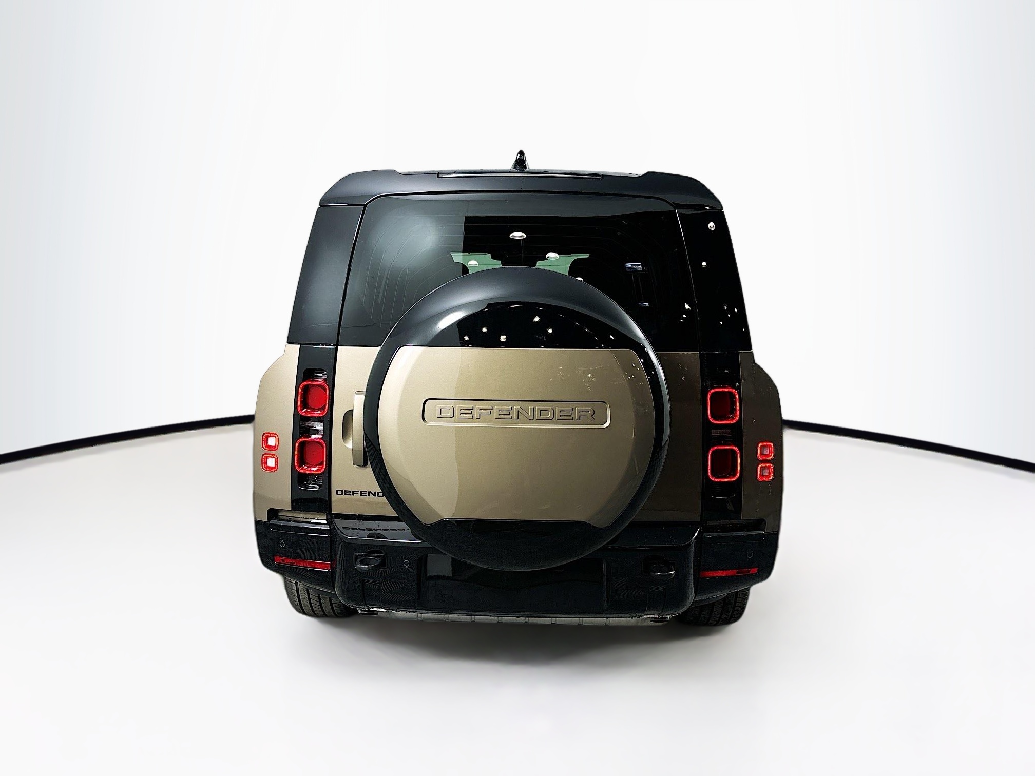 2025 Land Rover Defender 130 X-Dynamic SE photo 6
