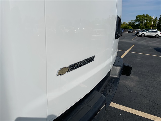 2024 CHEVROLET EXPRESS - Image 29