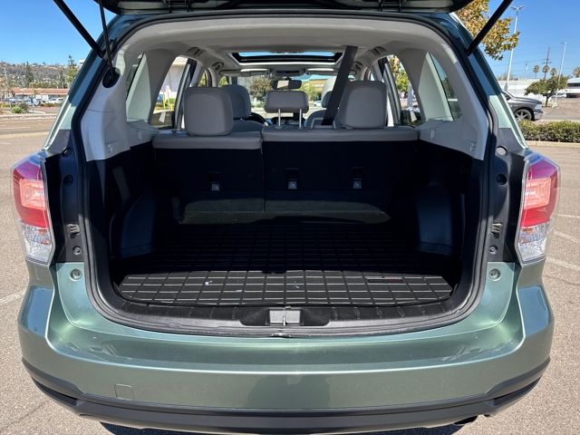 2017 Subaru Forester 2.5i Limited photo 16