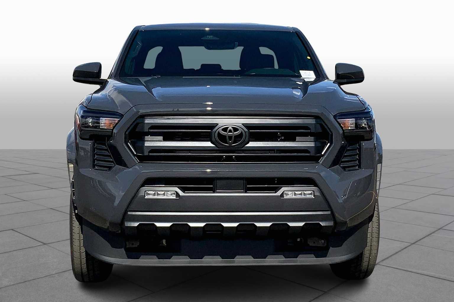 2025 Toyota Tacoma SR5 photo 3