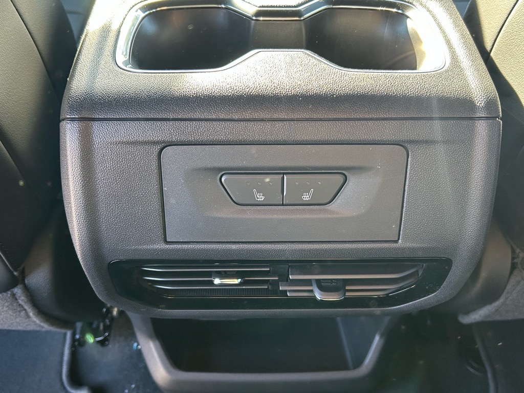 2025 Chevrolet Silverado EV LT photo 12