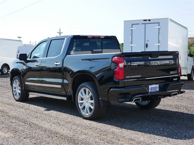 2026 Chevrolet Silverado 1500 High Country photo 4
