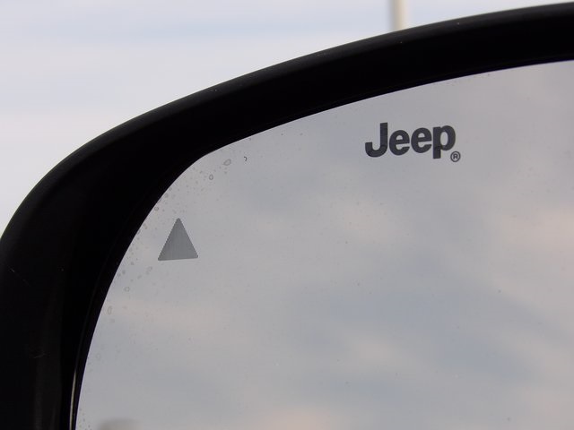 2022 Jeep Compass North Edition Latitude photo 11