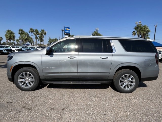 2025 Chevrolet Suburban Premier photo 4