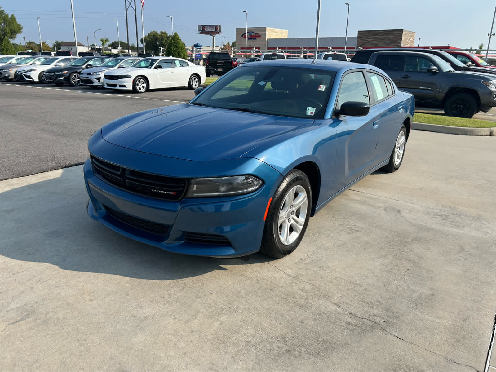2023 Dodge Charger SXT photo 2