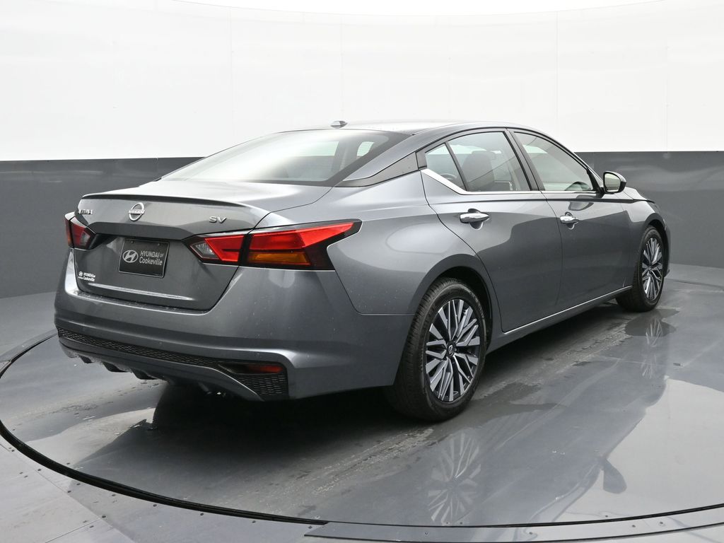 2023 Nissan Altima 2.5 SV photo 3