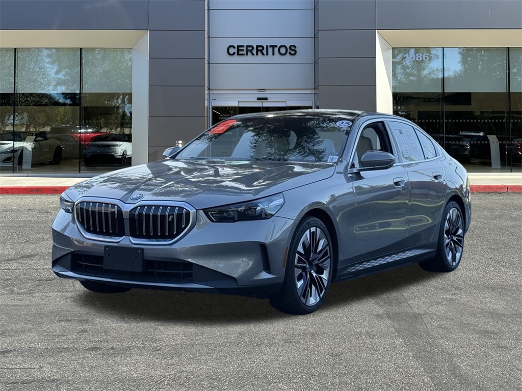 2025 BMW i5 40's photo