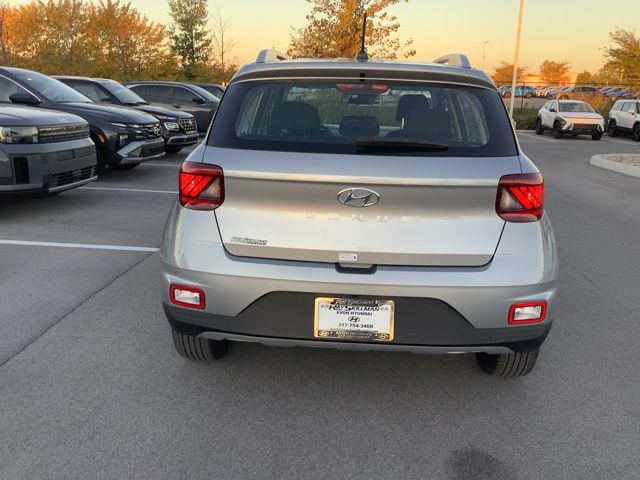 2026 Hyundai Venue SEL photo 4