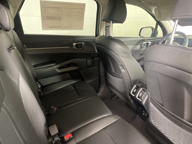 2025 Kia Sorento S photo 14