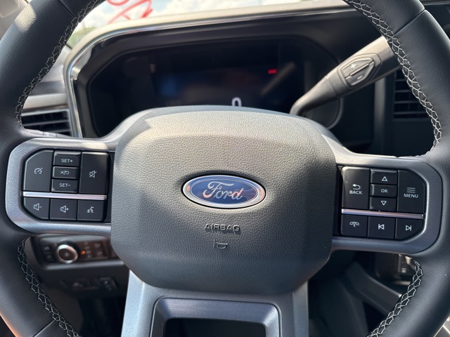 2025 Ford F-350 photo 28