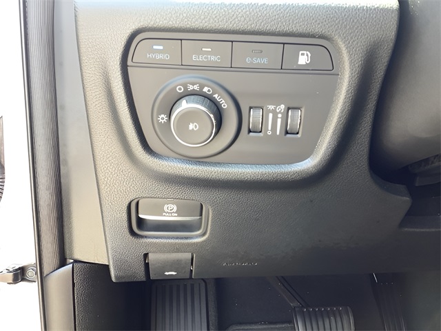 2023 Jeep Cherokee Sport photo 29
