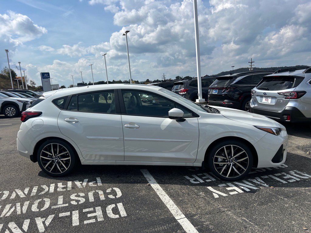 2025 Subaru Impreza Sport photo 2