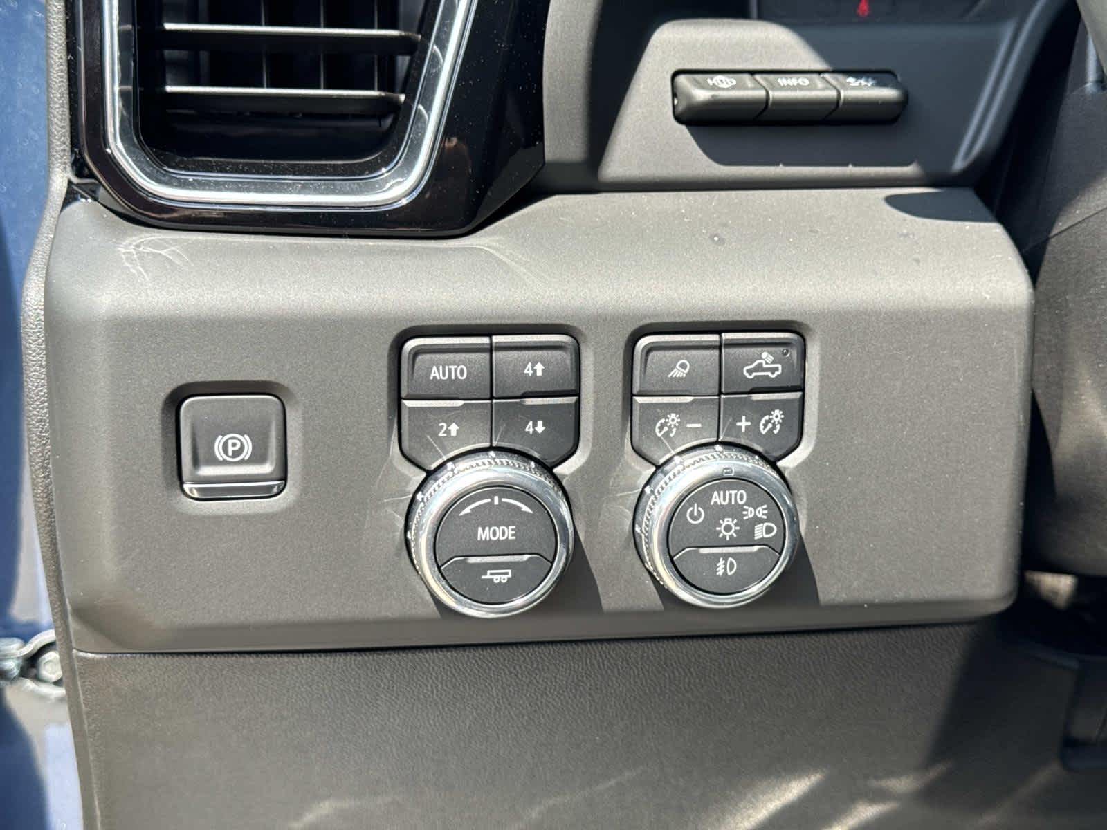 2025 Gmc Sierra 2500 HD Denali photo 12