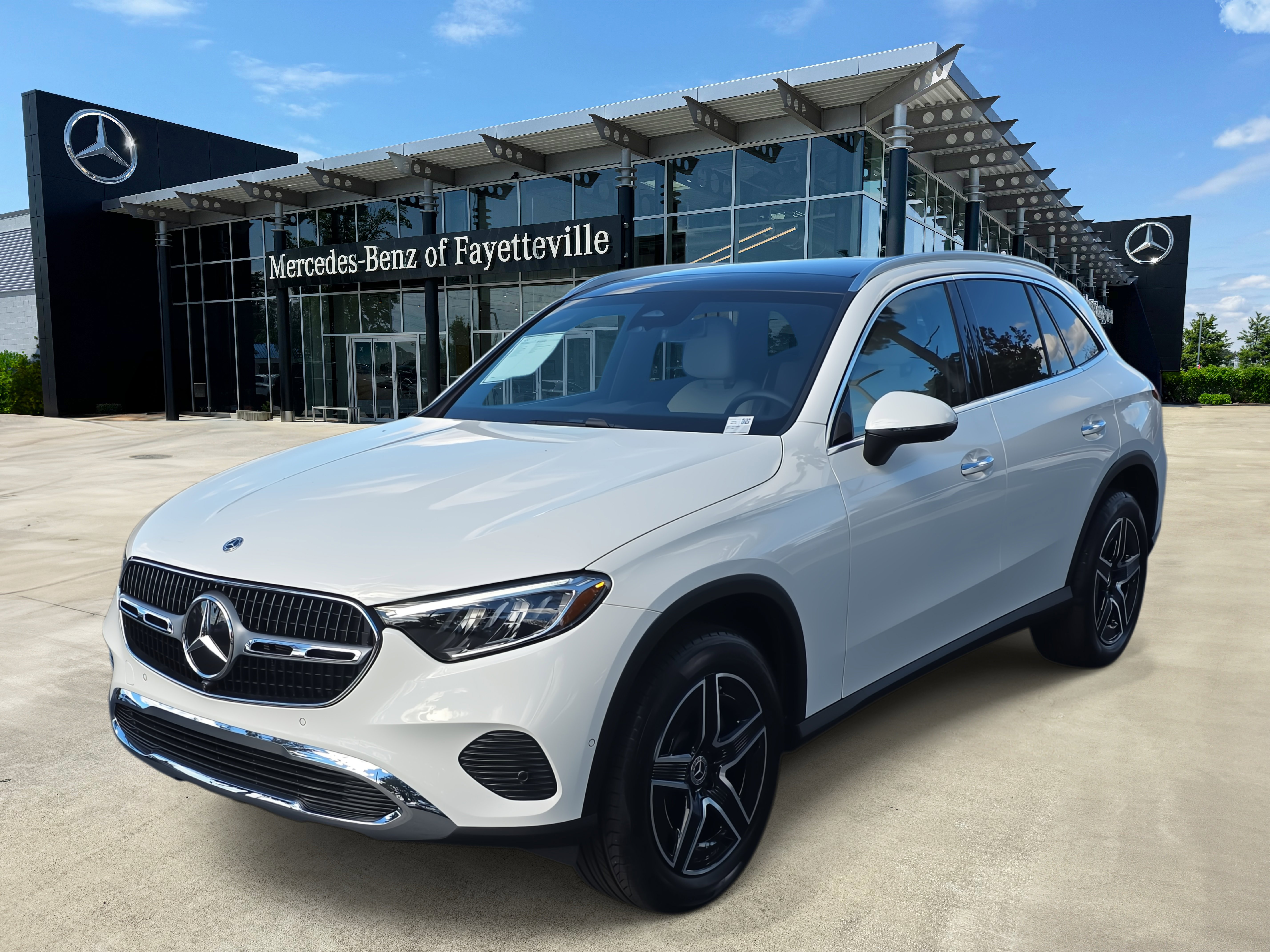 2026 Mercedes-Benz GLC Base's photo