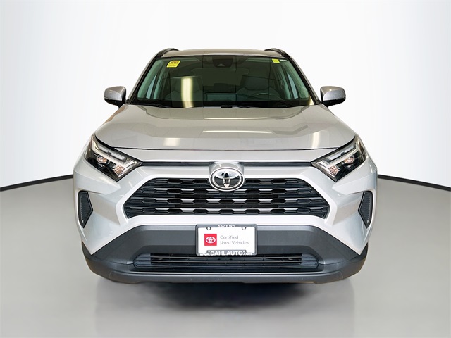 2024 Toyota RAV4 XLE photo 2