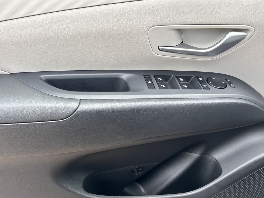2025 Hyundai Tucson SEL photo 18