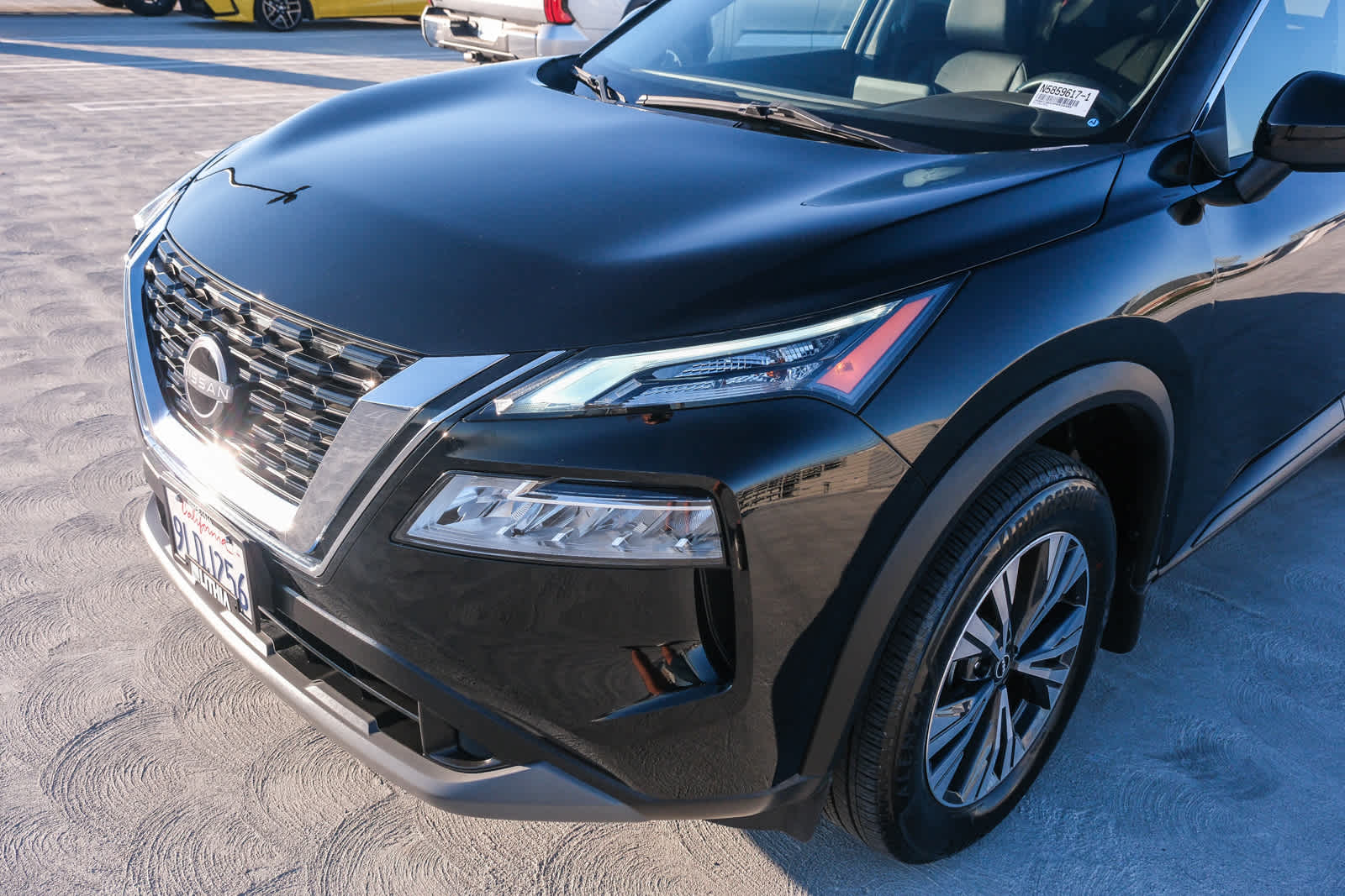 2023 Nissan Rogue SV photo 12